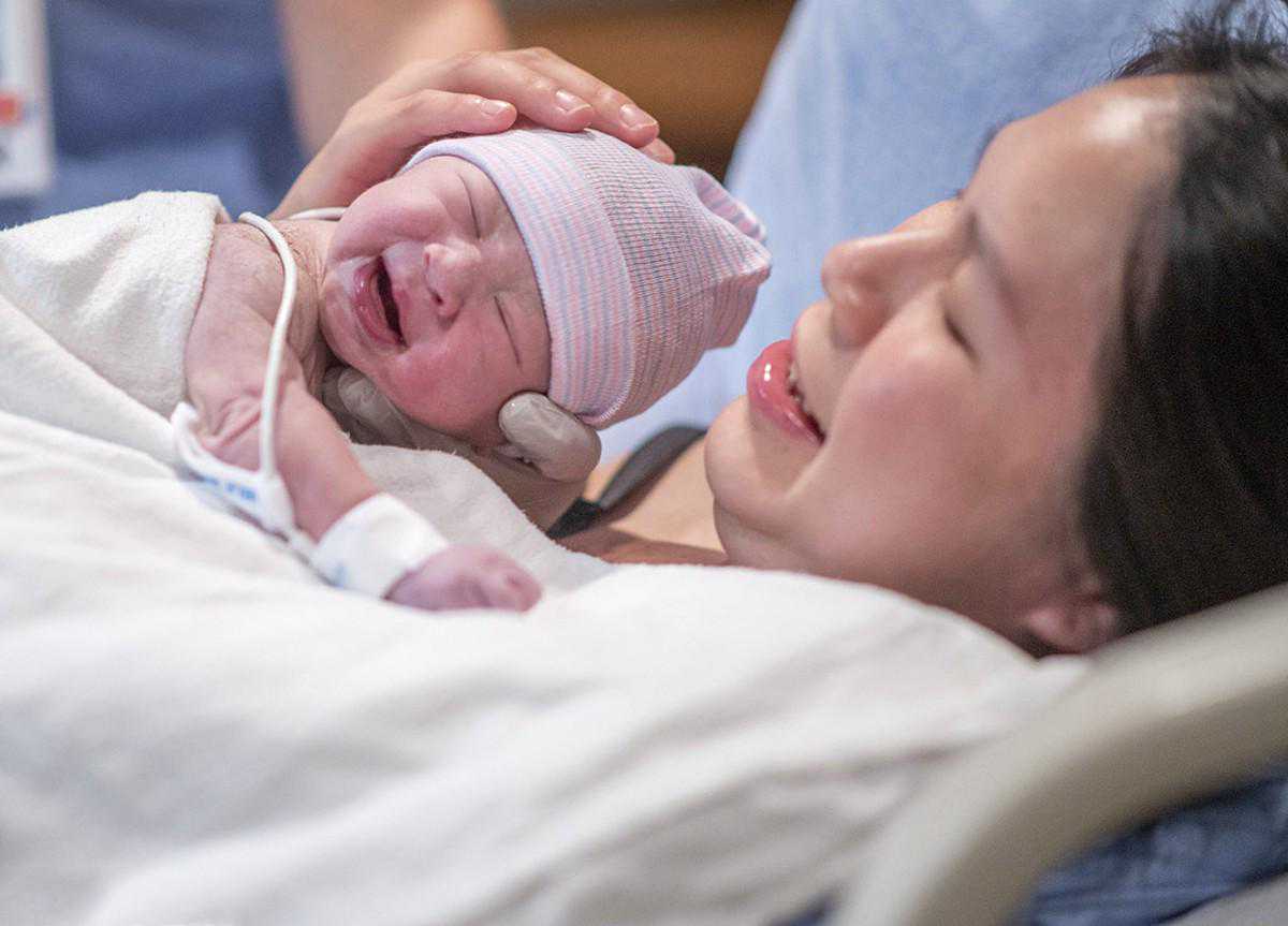 50岁做试管婴儿成功率&山大医院供卵&分娩后，护士将宝宝的屁股“怼”到产妇